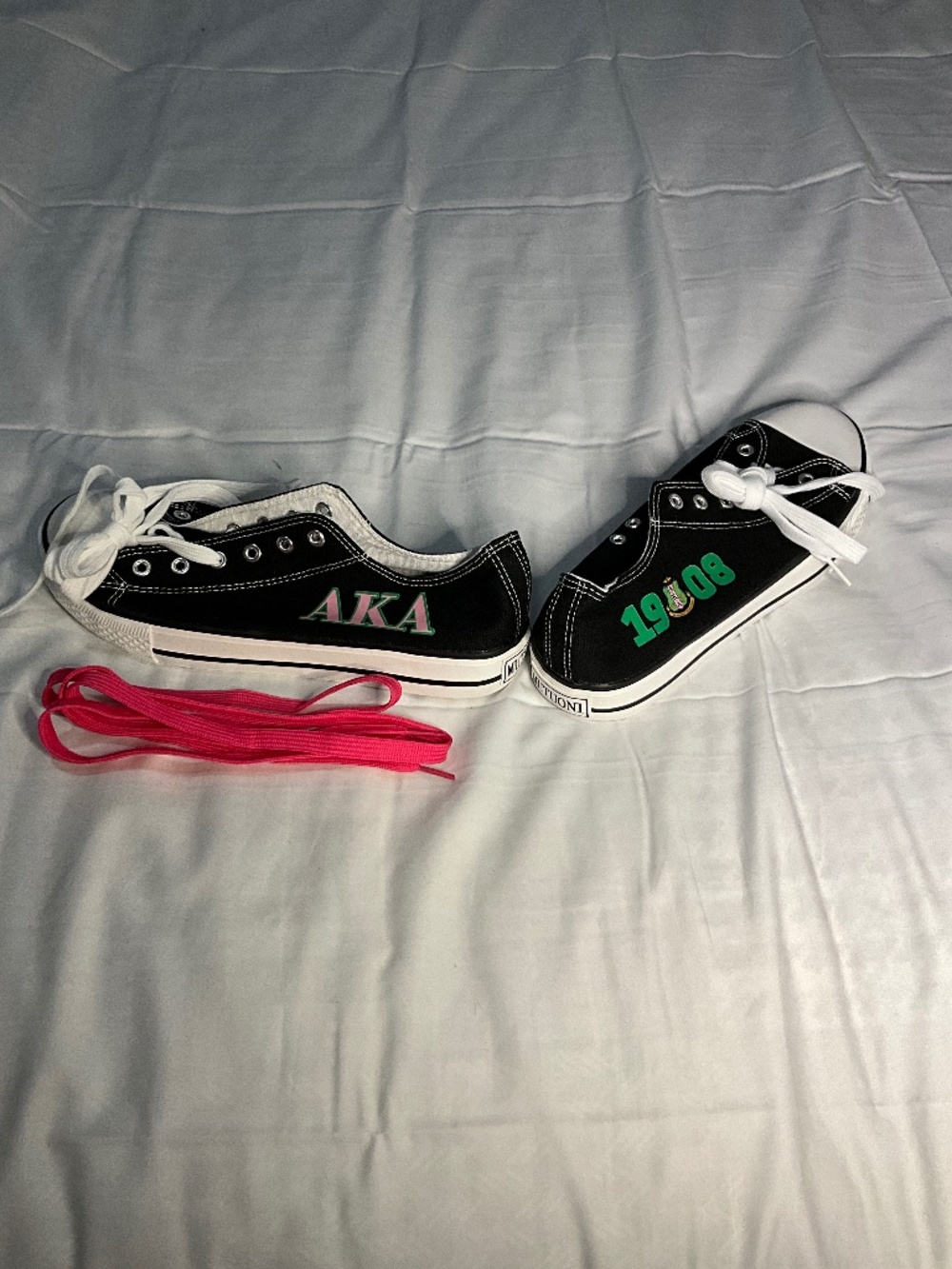 Alpha Kappa Alpha Sorority Mutuoni brand black fashion sneakers